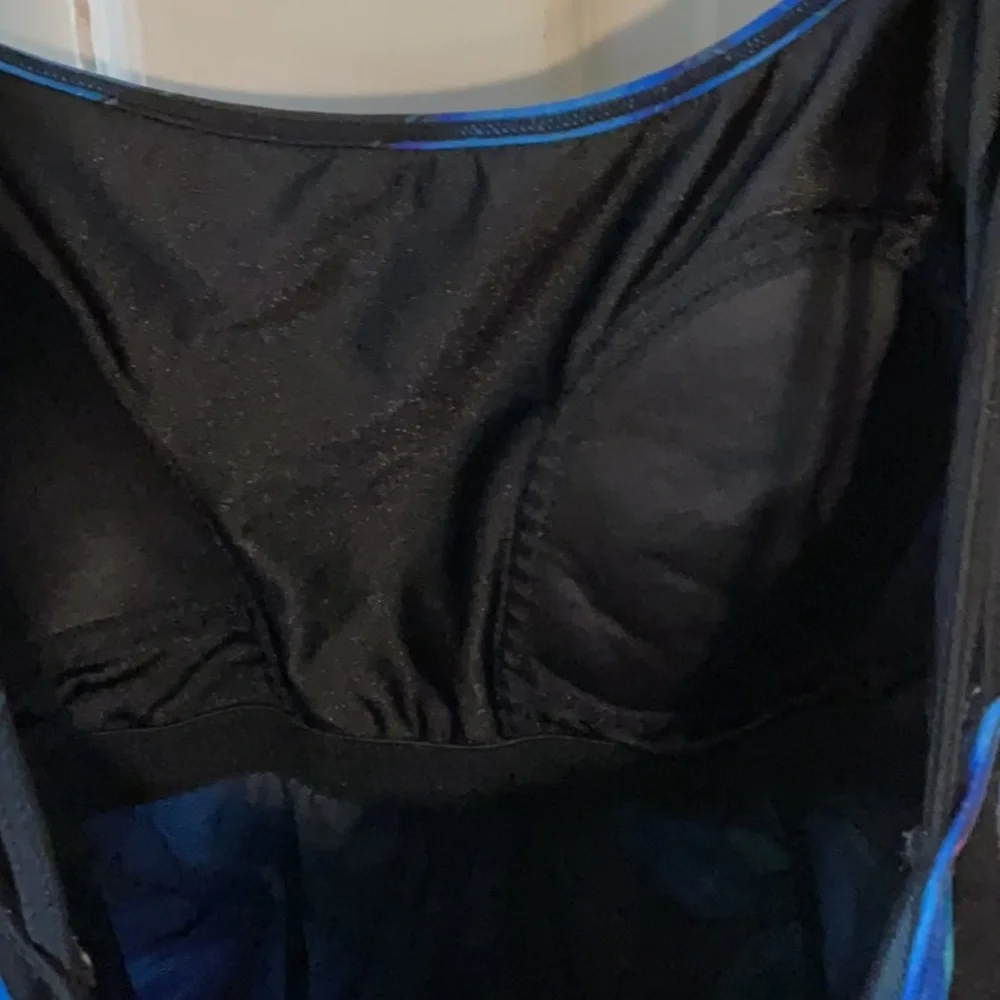 🍁Inches Away bathing suit Woman’s size 10 - Picture 8 of 9